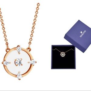 Swarovski North Halskette Crystal Pendant Necklace